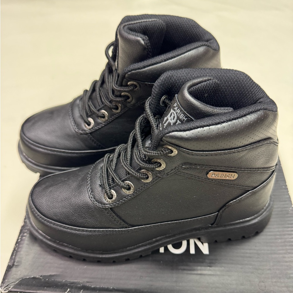 Parish Kids Black Boots NEW Size 4